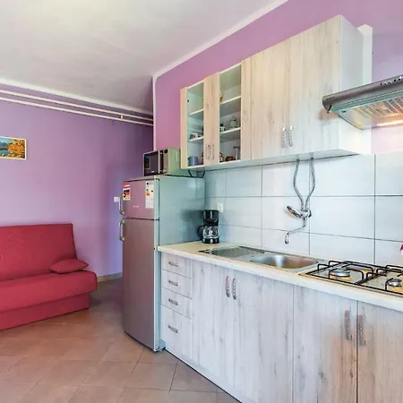 One-Bedroom Apartment In Divsici * Divšići